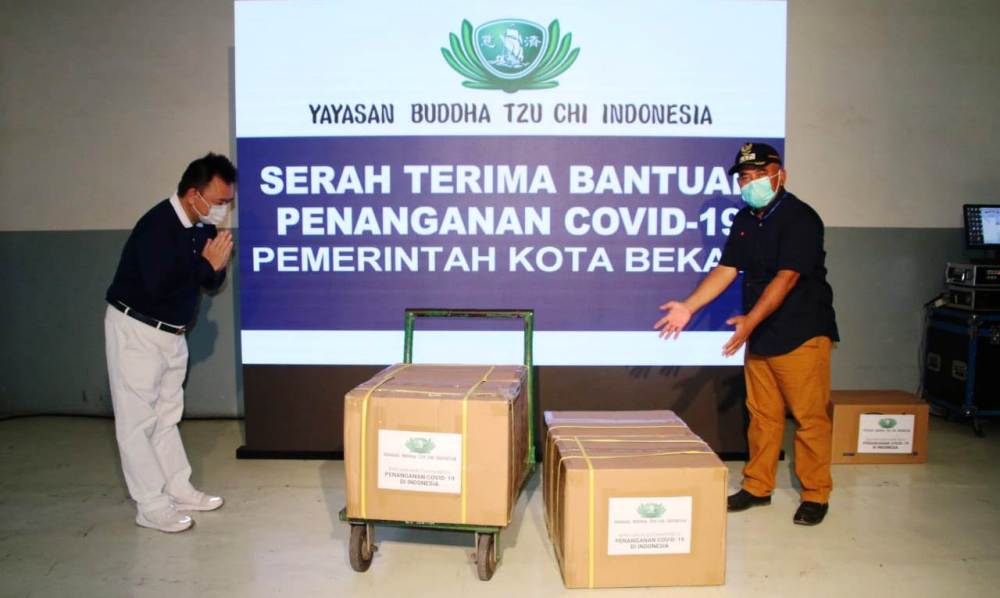 Yayasan Buddha Tsu Chi Bantu Kota Bekasi dengan5000 Alat Rapid Test