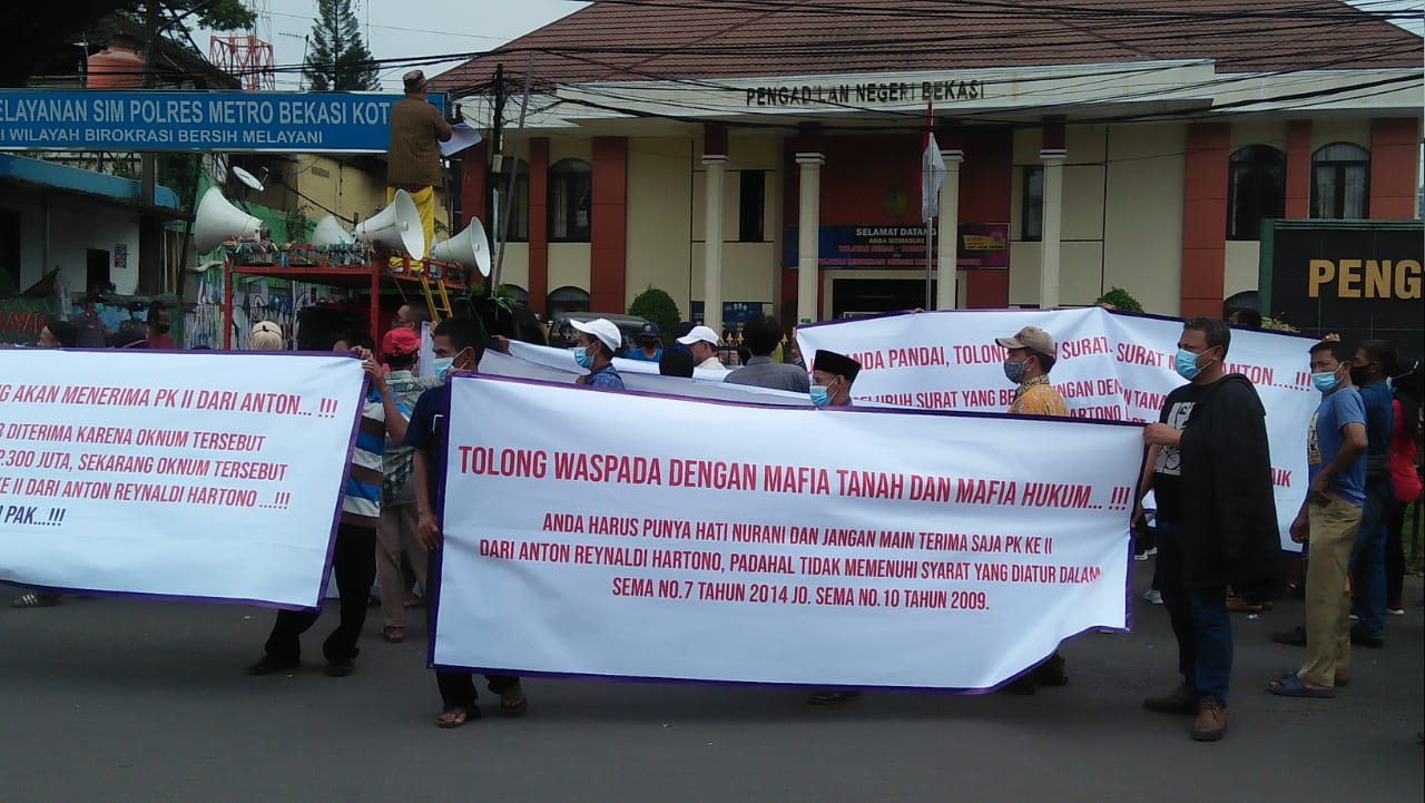 Unjuk Rasa PN Bekasi