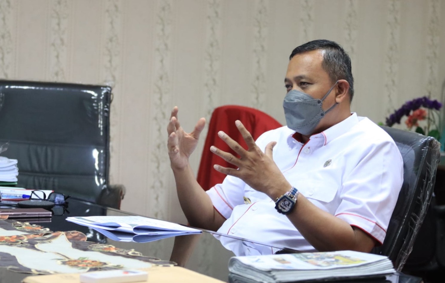 Plt Walikota Bekasi Tri Adhianto