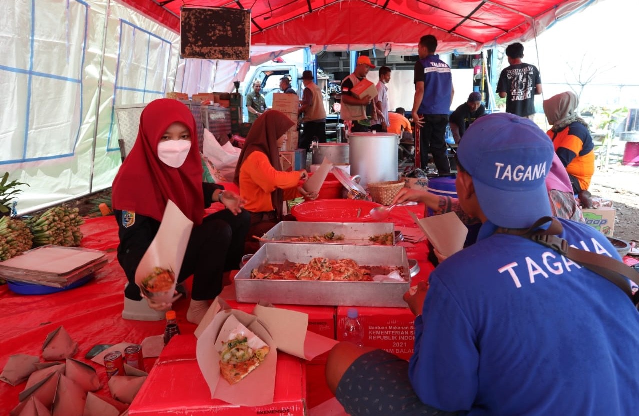 Suasana dapur umum di Puskesmas Sayung 1 Kabupaten Demak, Selasa (24/5/2022).