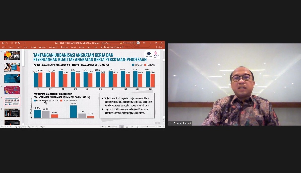 Sekretaris Jenderal Kementerian Ketenagakerjaan Anwar Sanusi saat memberikan kuliah umum perdana Program Magister Ekonomi Kependudukan dan Ketenagakerjaan Fakultas Ekonomi dan Bisnis Universitas Indonesia secara virtual, Selasa (30/8/2022).