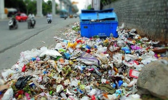 Ilustrasi pembuangan sampah liar