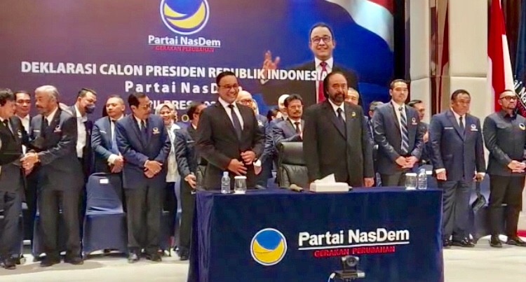 Potret Ketua Umum Partai NasDem Surya Paloh bersama calon Presiden 2024 Anies Rasyid Baswedan di Kantor DPP Partai NasDem, Gondangdia, Jakarta Pusat, Senin (3/10/2022).