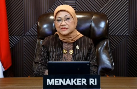 Tangkapan layar Menaker Ida Fauziyah saat menjelaskan Permenaker 18 Tahun 2022 dan menyebut Permenaker baru ini menjadi jalan tengah atas dinamika sosial ekonomi masyarakat yang berkembang