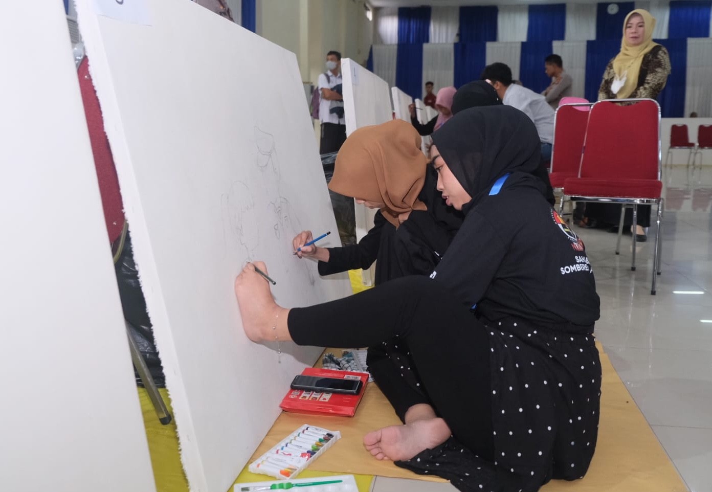Potret kaum difabel yang mengikuti Police Art Festival 2022 yang diselenggarakan oleh Polda Sulsel Bid Humas, Kamis (1/12/2022).