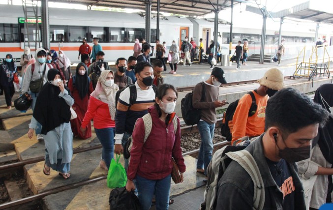 Syarat terbaru naik kereta api