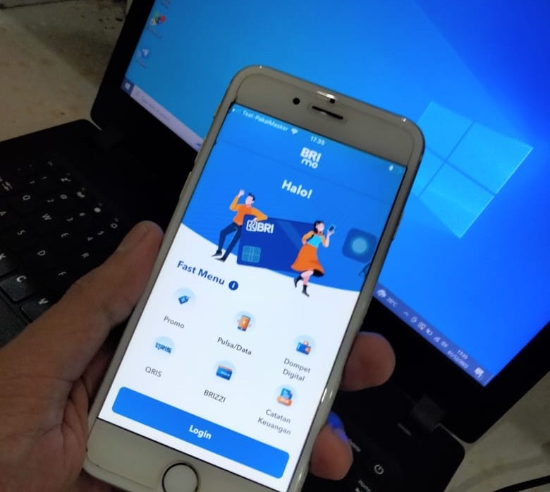 Ilustrasi mobile banking BRImo yang jadi andalam masyarakat dalam transaksi yang tembus Rp2 Ribu Triliun