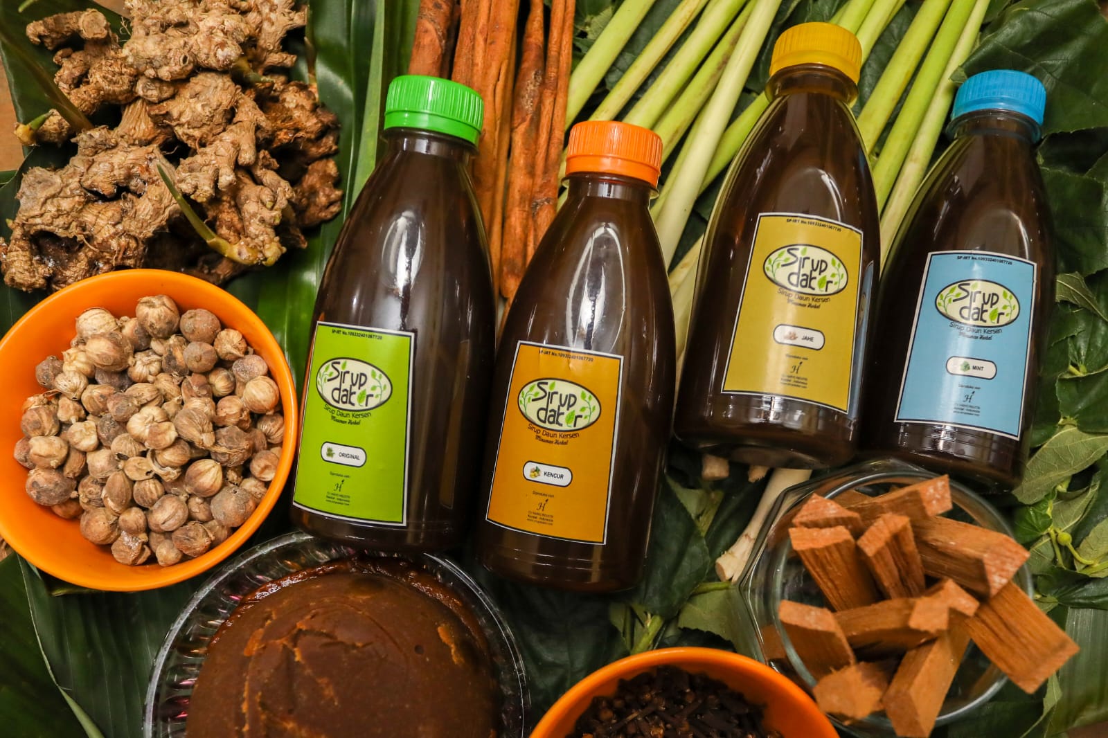 Ilustrasi sirup daun kersen milik pengusaha asal Kabupaten Kendal, Kami Hartati yang kembali bangkit berkat lapak Ganjar.
