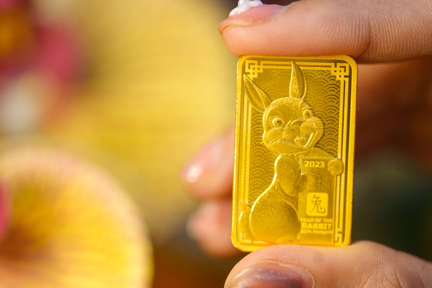 Potret emas batangan 3D edisi imlek yang diluncurkan oleh Antam