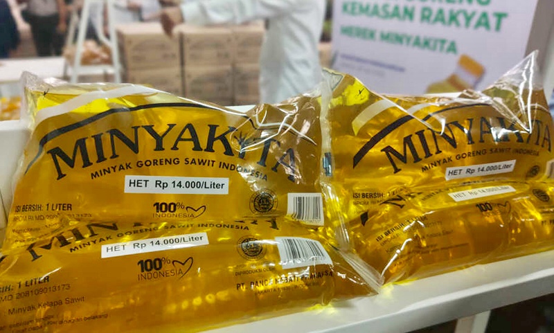 Para pedagang diminta untuk tak menimbun Minyakita. Terlebih menjualnya diatas harga eceran tertiggi (HET). Jika kedapatan menimbun dan menjual diatas HET maka akan mendapatkan sanksi. (Foto/Net)