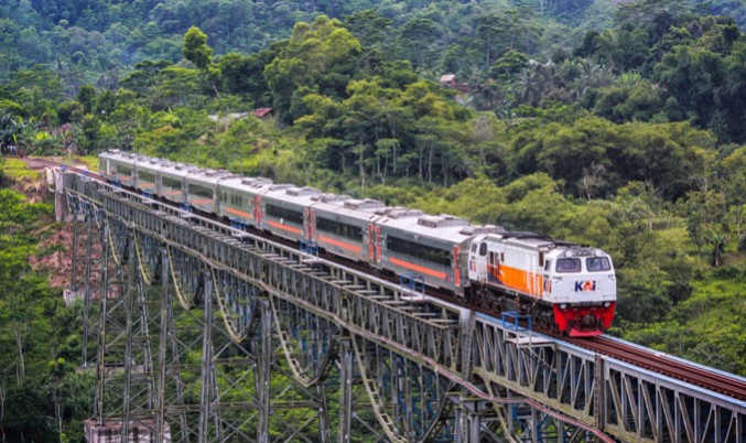 Tiket kereta api lebaran bisa dipesan mulai 26 Februari 2023. (Foto/Ilustrasi)