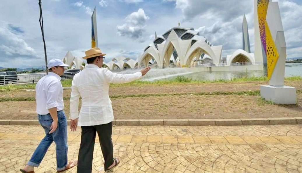 Tempat khusus dipersiapkan oleh Gubernur Jawa Barat Ridwan Kami bagi pedagang kaki lima (PKL) yang berjualan di Masjid Al Jabbar. (Dok. Humas Pemprov)