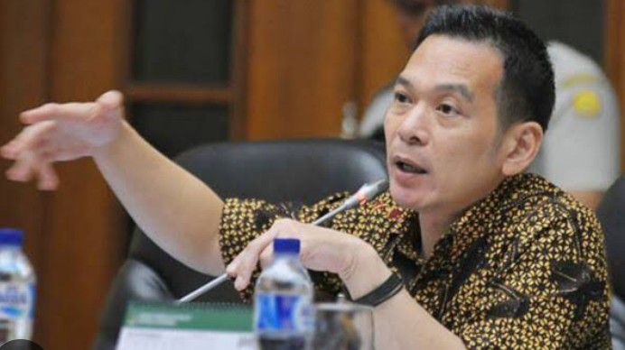Potret Anggota Komisi IV DPR RI Daniel Johan menilai bahwa pendekatan kearifan lokal bisa jadi kunci dalam mencegah kebakaran hutan dan lahan (Karhutla).