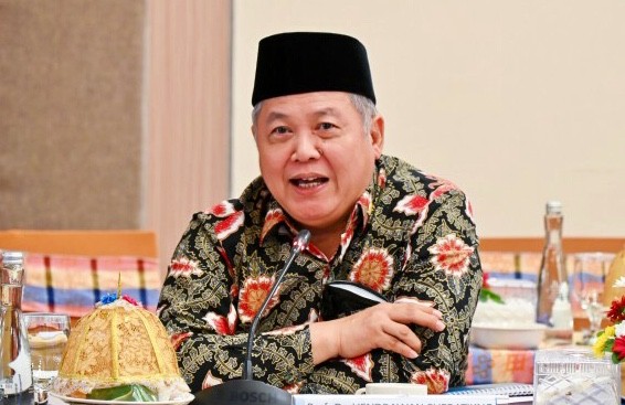 Anggota Komisi XI DPR RI Hendrawan Supratikno dorong OJK matangkan aturan Perbankan Syariah.