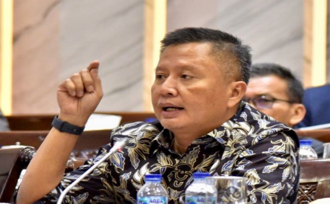 Potret Anggota Komisi XI DPR RI Bertu Merlas yang menilai adanya potensi penghematan APBN bila proses pengadaan barang dan jasa pemerintah dilakukan sesuai dengan regulasi yang berlaku.