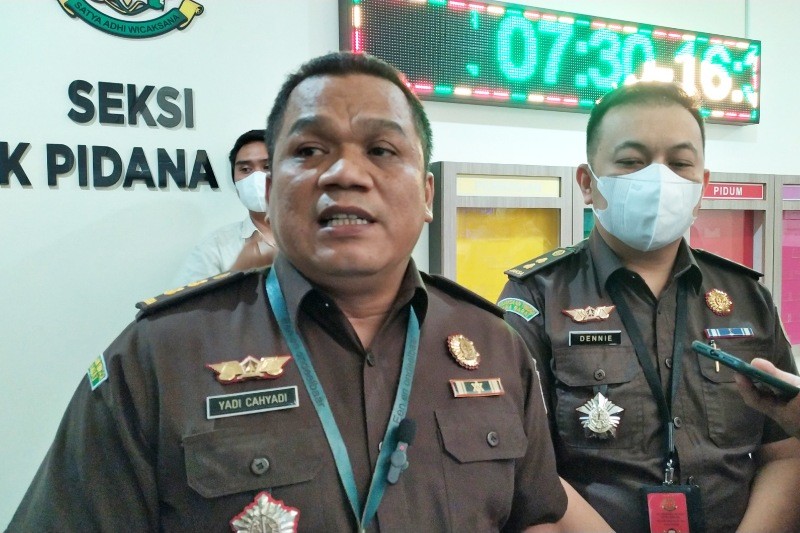 Kasi Inteljen Kejari Kota Bekasi Yadi Cahyadi saat memberikan keterangan pers, Kamis (22/6/2023). Foto: Suarapena.com