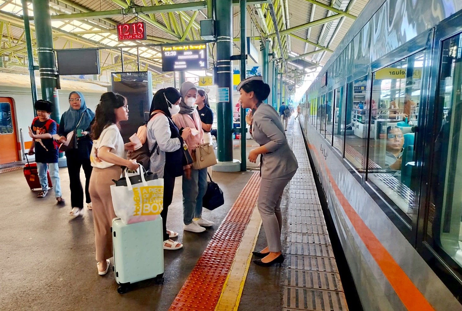 Long weekend idul adha 2023 buat pengguna KAI jarak jauh naik signifikan. (Dok. KAI)