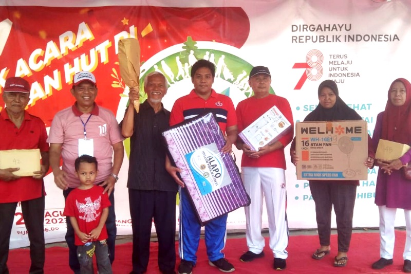Puncak Perayaan HUT RI di RW 10 Duren Jaya Bertabur Hadiah