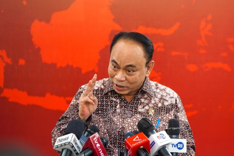 Menkominfo Budi Arie Setiadi memberikan keterangan pers di Kompleks Istana Kepresidenan, Jakarta, Jumat (13/10/2023),