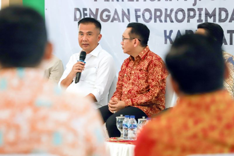 Bey klarifikasi soal larangan atau pencabutan izin diskusi yang di laksanakan di gedung Indonesia Menggugat