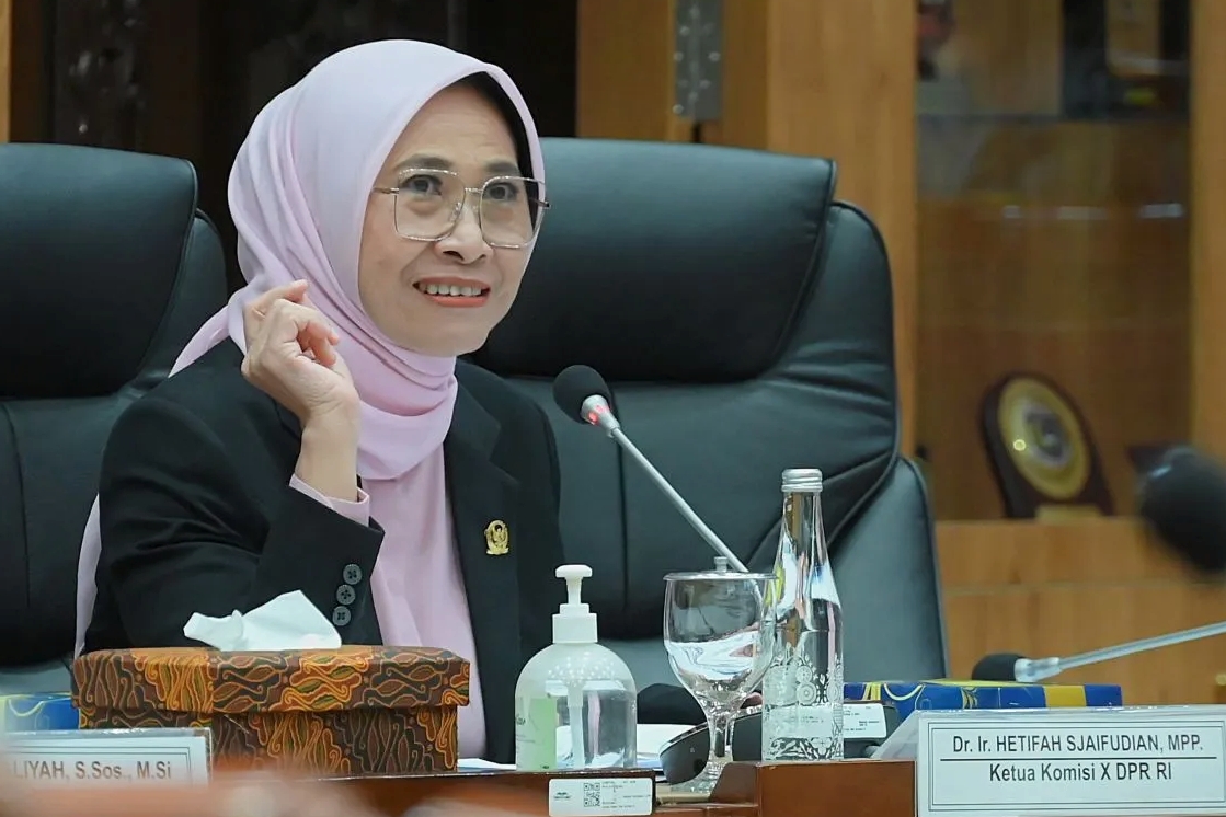 Ketua Komisi X DPR RI, Hetifah Sjaifudian menyebut RUU Sisdiknas akan menerapkan wajib belajar 13 tahun bagi semua anak.
