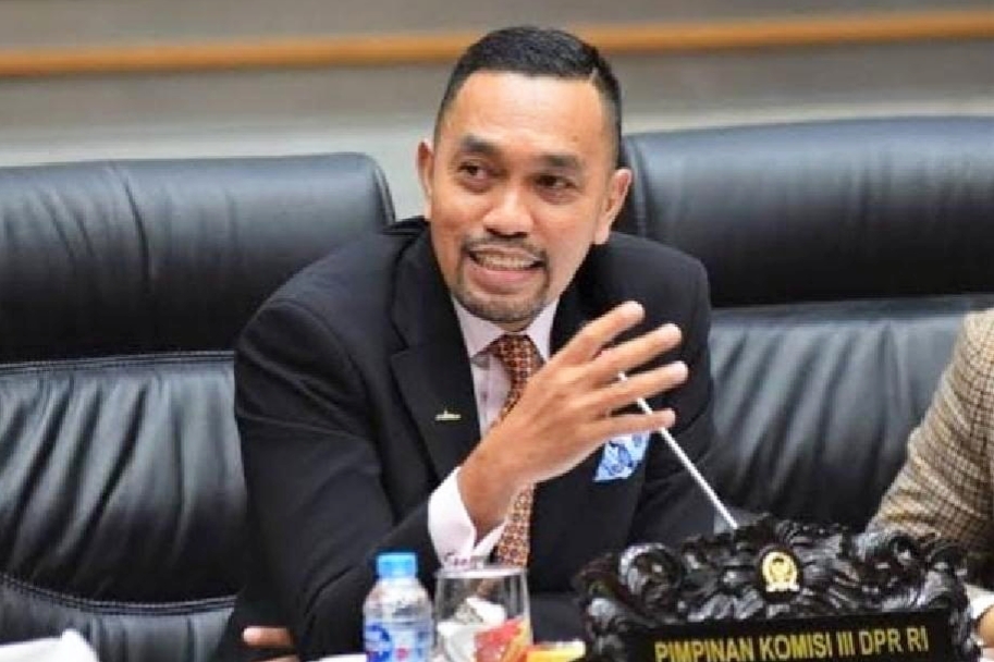 Wakil Ketua Komisi III DPR RI, Ahmad Sahroni yang mengapresiasi Polri lantaran sudah berhasil menangkap admin grup fantasi sedarah yang memuat konten pornografi.