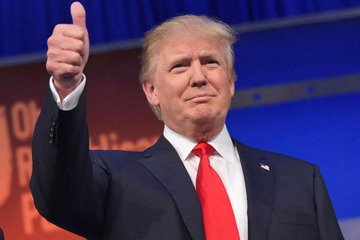 Pembicaraan selama dua jam antara Presiden AS Donald Trump dengan Presiden Rusia Vladimir Putin membahas potensi gencatan senjata antara Rusia dan Ukraina.