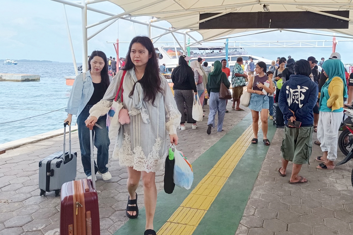 Wisatawan mulai berdatangan di Kepulauan Seribu, saat momen libur panjang Waisak.