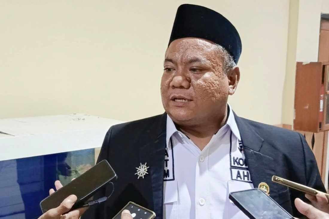 Anggota Banggar DPRD Kota Bekasi, Ahmadi alias Madonk menyoroti temuan BPK, minta Pemkot segera tindaklanjuti hal tersebut.