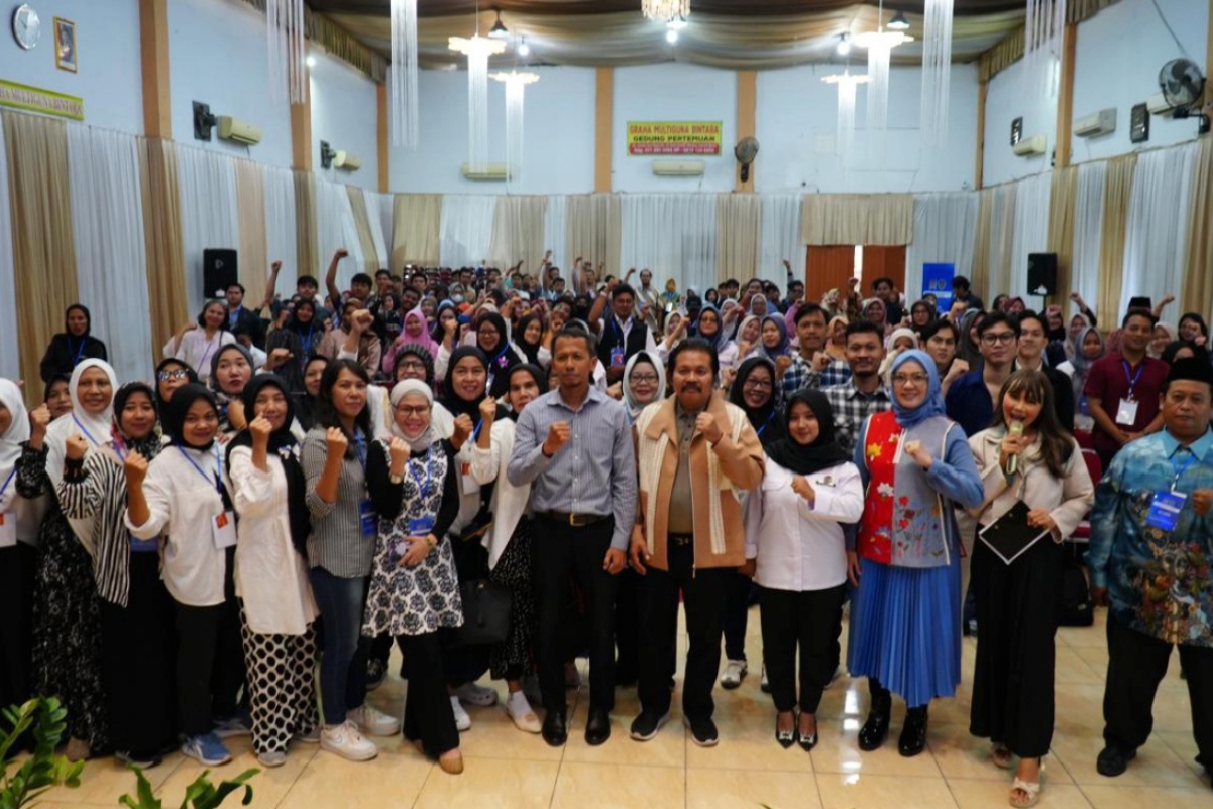 Anggota Komisi IX DPR RI, Nuroji bersama Badan Gizi Nasional (BGN) melakukan sosialisasi program prioritas Presiden Prabowo Subianto, Makan Bergizi Gratis alias MBG di Kota Bekasi.