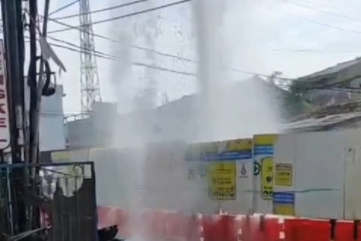 Proyek penggalian SPAM milik DKI Jakarta yang mengalami kebocoran di Jatiwaringin, Pondokgede disorot DPRD Kota Bekasi.