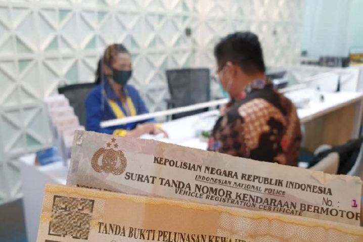 Pemprov Jakarta melakukan penghapusan sanksi administratif atau denda pajak kendaraan bermotor mulai besok hingga Agustus 2025.