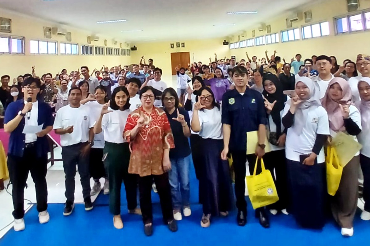 Mafindo Bekasi gelar AI Goes to School di SMA Santa Maria Monica.