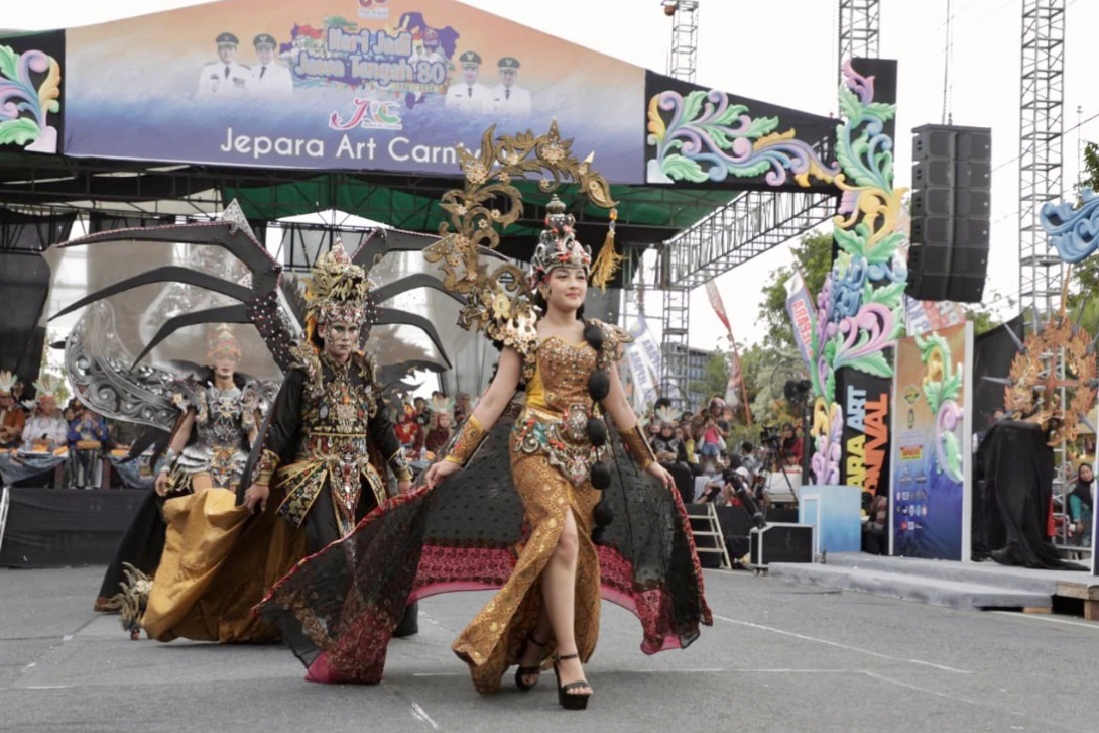 Peserta Jepara Atr Carnival 2025 saat tampil dalam acara.