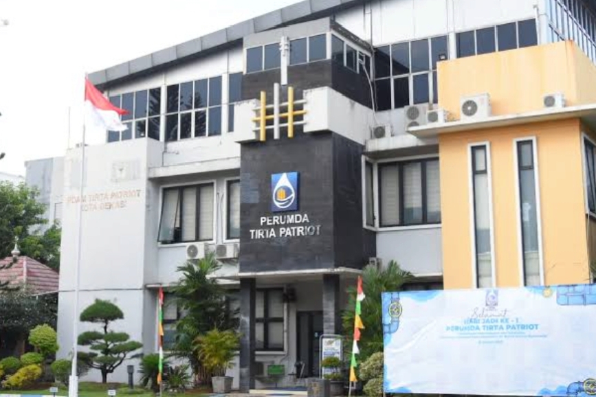 Jabatan Dirtek Perumda Tirta Patriot habis, transparansi pemerintah kota Bekasi dipertanyakan.