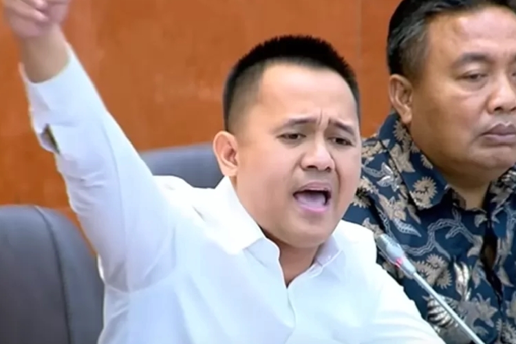 Anggota Komisi VI DPR RI, Mufti Anam bicara soal praktik mafia gula yang rugikan petani tebu dalam negeri dan rusak pasar. Minta pemerintah bertindak.
