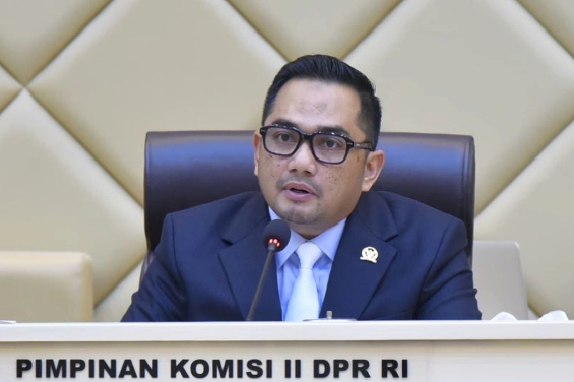 Ketua Komisi II DPR RI, Muhammad Rifqinizamy Karsayuda merespons putusan MK soal perintah membentuk lembaga independen dalam mengawasi ASN. Ia mengatakan putusan ini akan menjadi masukan dalam merevisi UU ASN yang sudah masuk dalam Prolegnas Prioritas.