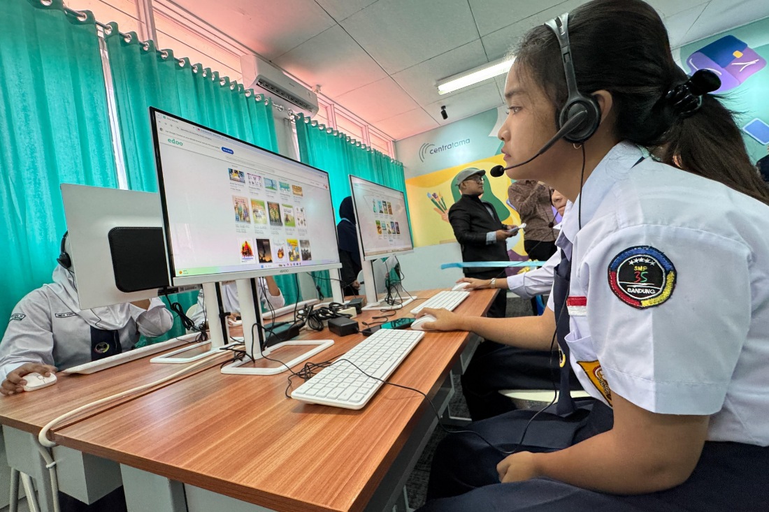 Perpustakaan digital hadir di SMPN 35 Kota Bandung, hasil kolaborasi antara pemerintah dan pihak swasta melalui CSR.
