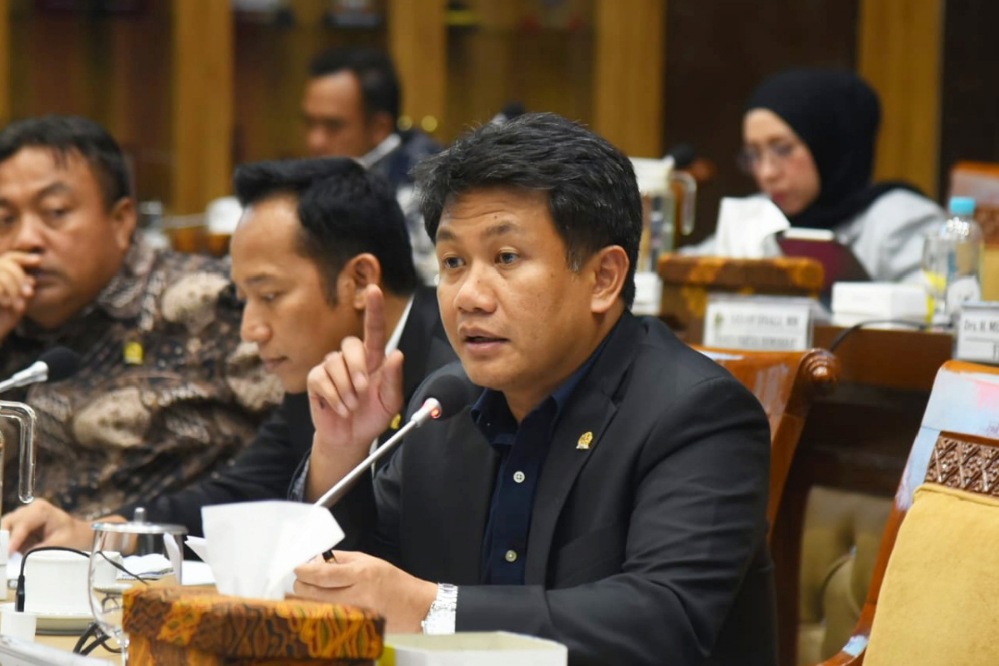 Anggota Komisi X DPR RI, Bonnie Triyana, menyebut pariwisata memiliki potensi besar menjadi penggerak ekonomi nasional yang berkelanjutan dibandingkan tambang.