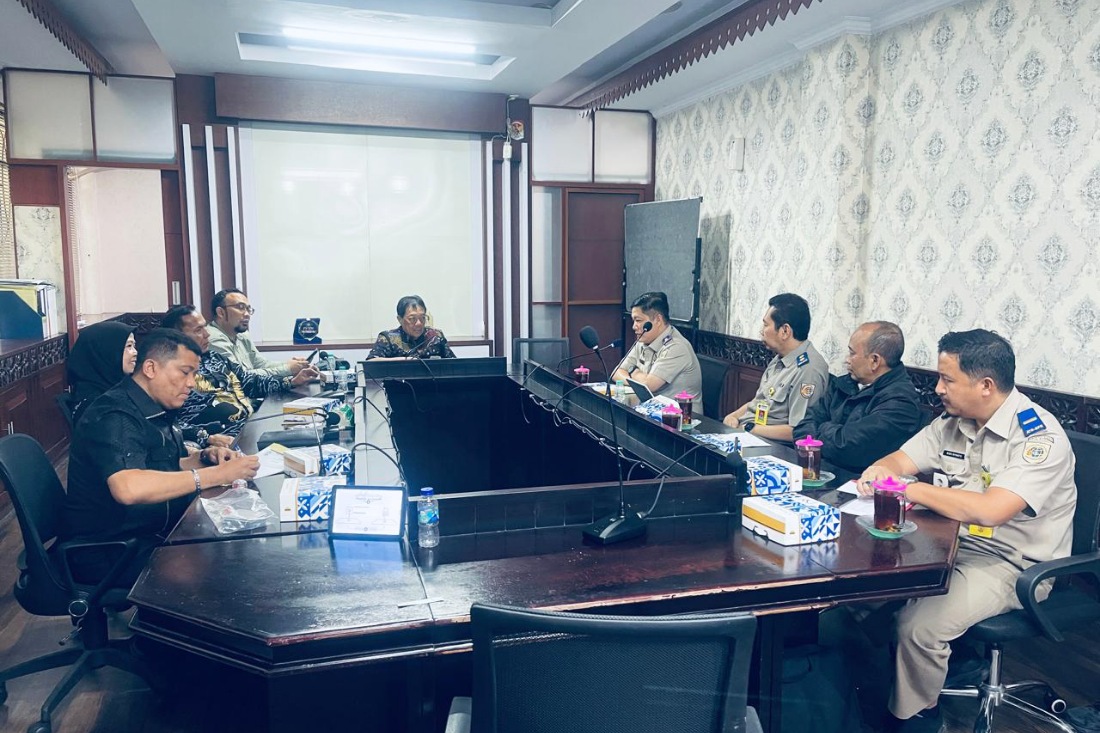Komisi I DPRD Kota Bekasi saat rapat dengan BPN membahas sejumlah hal, di antaranya program PTSL, Senin (26/1/2026).