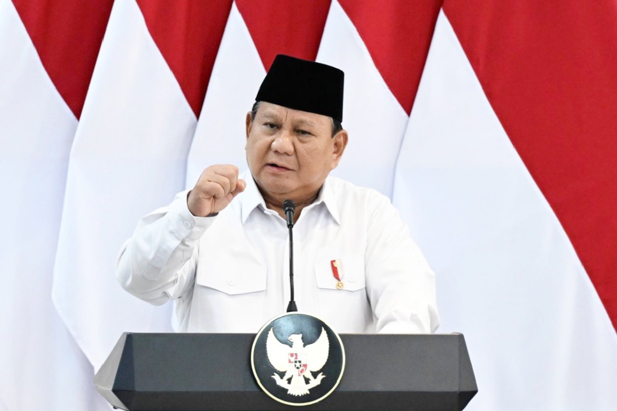 Presiden Prabowo menambah dana riset perguruan tinggi atau kampus sebesar Rp 4 triliun, hal itu disampaikan Menteri Pendidikan Tinggi, Sains, dan Teknologi Brian Yuliarto usai hadir bersama Rektor serta Pimpinan Perguruan Tinggi Negeri dan Swasta Tahun 2026 di Istana Kepresidenan Jakarta, Kamis (15/1/2026).
