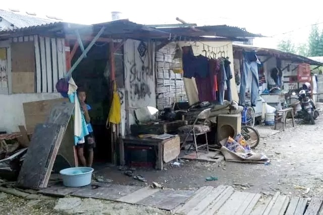 Jumlah penduduk miskin Jawa Tengah dalam catatan BPS, menyusut jadi 3,34 juta orang.