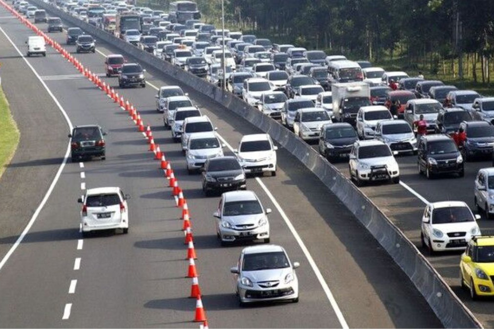 Arus balik lebaran mulai terlihat di hari ke-11 Operasi Ketupat 2026, Polri siapkan one way nasional mulai besok.