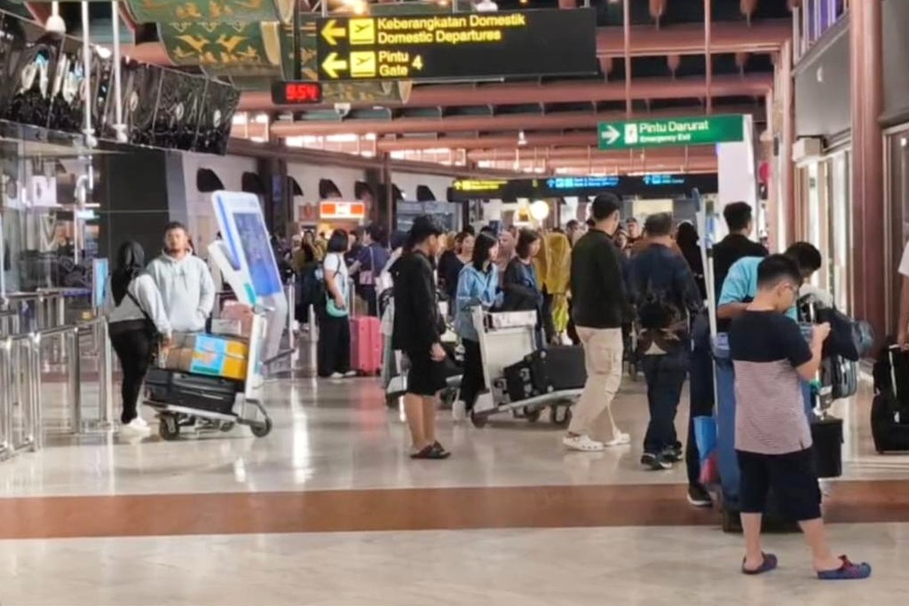 Ada lonjakan harga tiket jelang mudik, DPR minta pemerintah bertindak cepat.