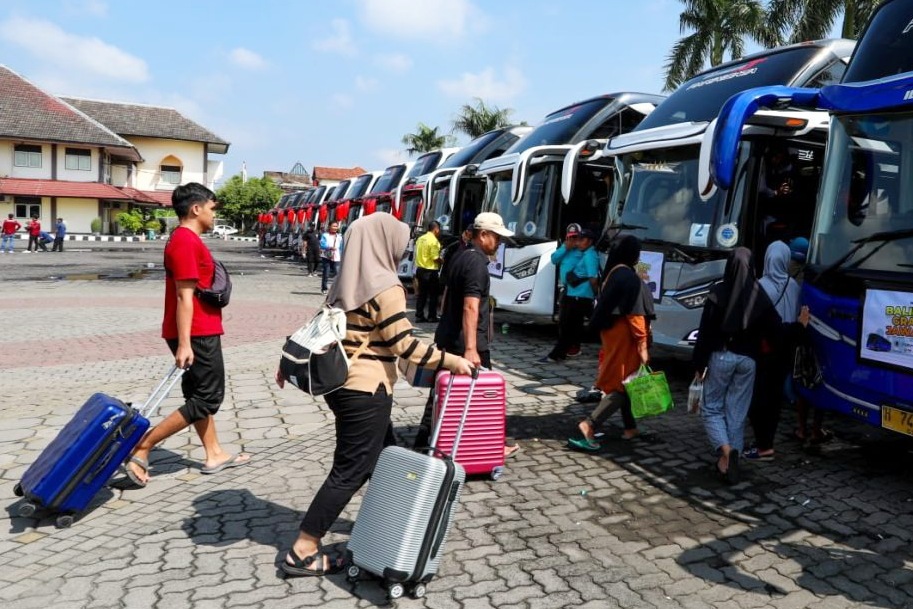 Pemprov Jateng buka pendaftaran balik rantau gratis 2026, sediakan 3.720 kursi bus dan kereta.