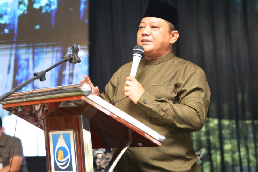 Direktur Utama Perumda Tirta Patriot Kota Bekasi Ali Imam Faryadi alias Awenk, bicara soal forum komunikasi RW untuk merespons aduan warga terkait air bersih yang nantinya akan ditangani dalam waktu 3 Jam.