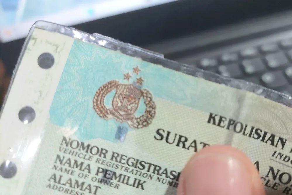 Tak punya KTP pemilik lama, pajak kendaraan tetap bisa dibayar — Korlantas minta masyarakat segera balik nama.