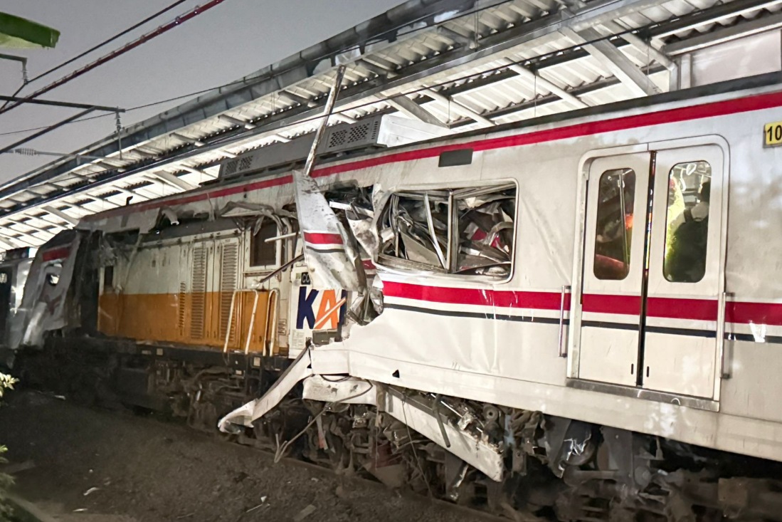 Belasan orang tewas, puluhan korban luka-luka akibat kecelakaan kereta di Bekasi, Wakil Ketua DPR RI Sari Yuliati angkat suara.