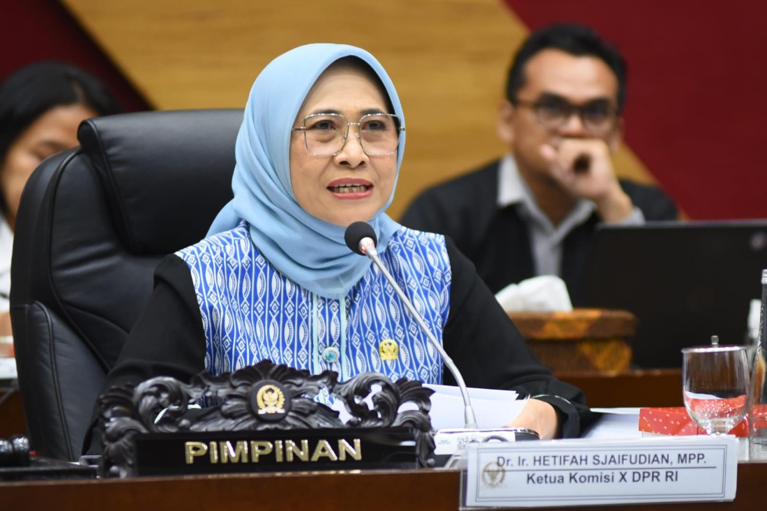 Kesejahteraan guru masih jadi sorotan saat Komisi X DPR RI melakukan kunjungan kerja reses, janji akan masuk dalam revisi RUU Sisdiknas.