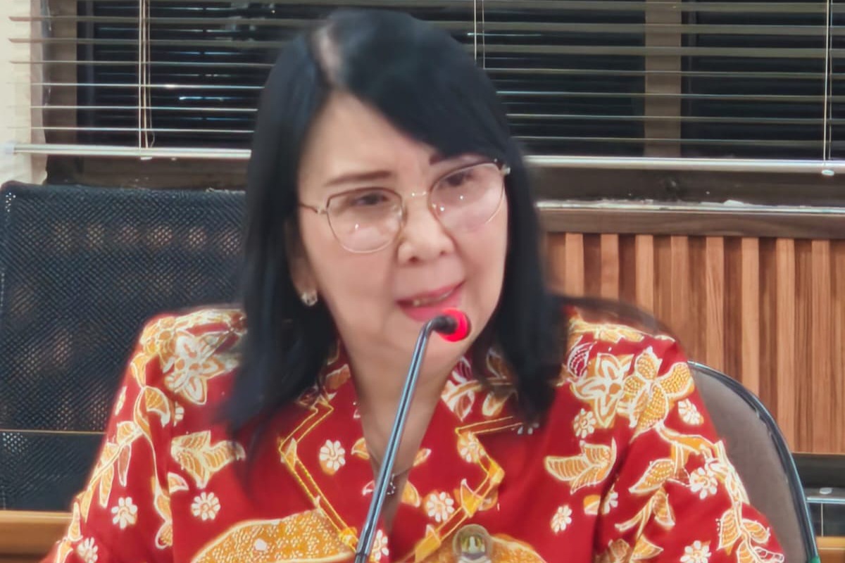 Ketua Komisi I DPRD Kota Bekasi, Murfati Lidianto saat menyoroti sejumlah kinerja OPD dalam evaluasi LKPJ 2025.